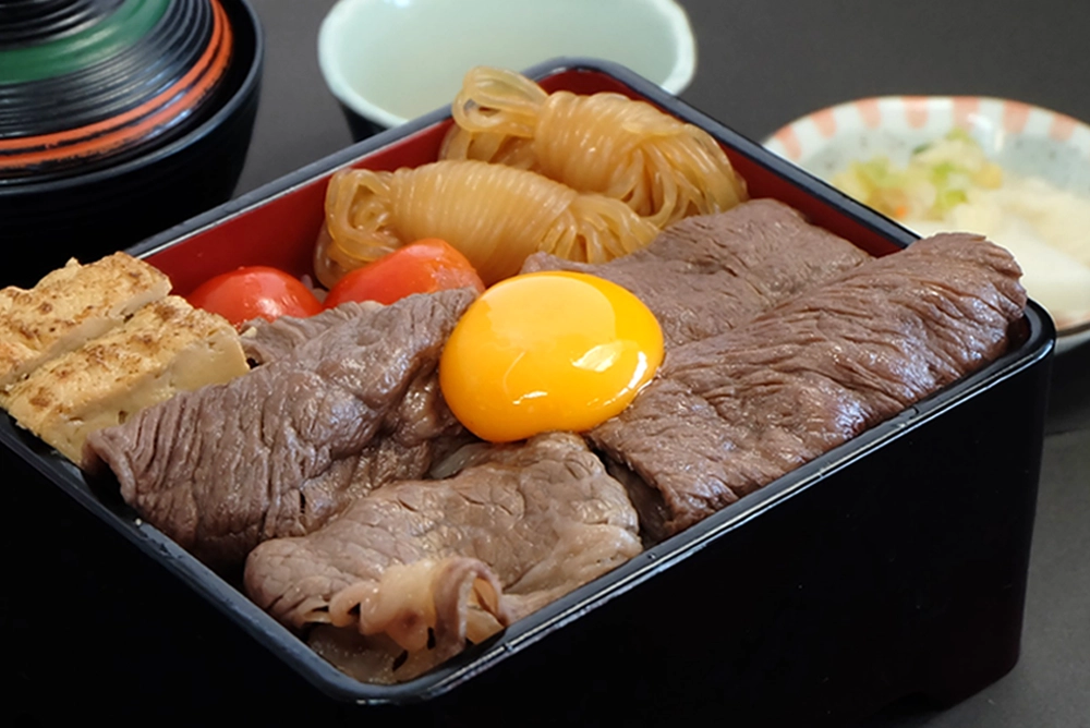 国産牛すき焼重